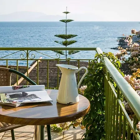 Ostria Villa *