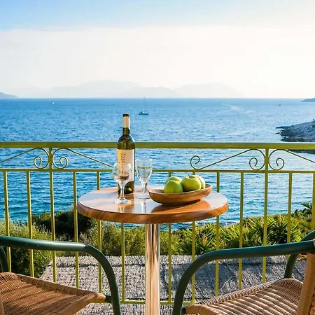 Ostria Villa *